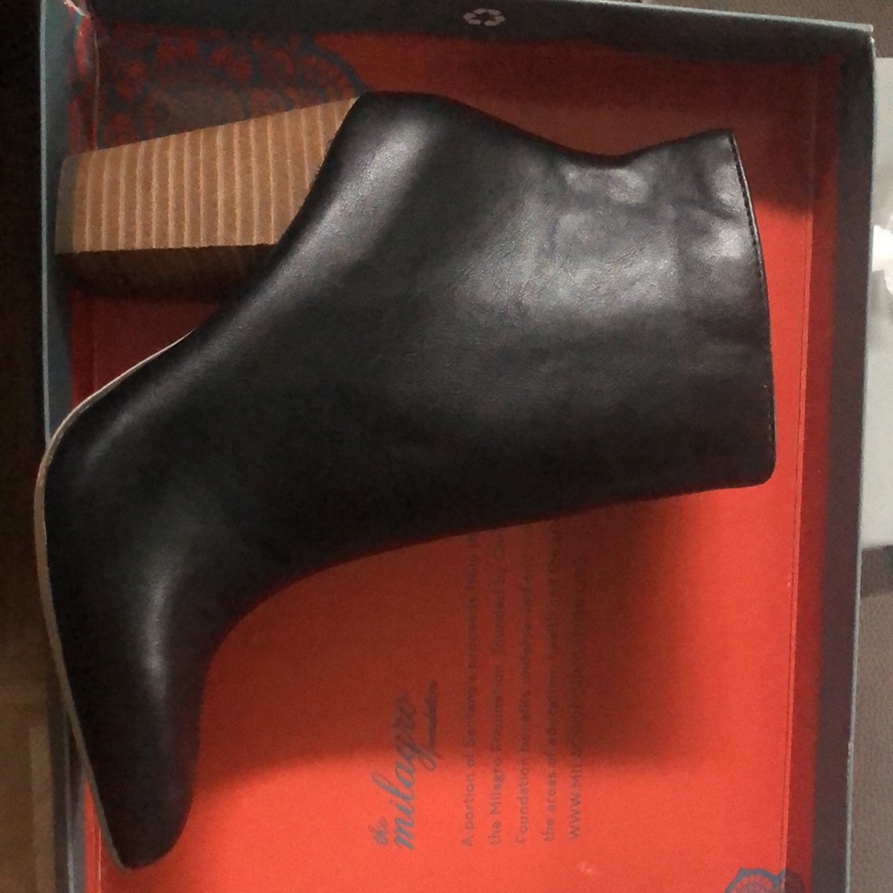 Carlos by Carlos Santana Women’s Ankle Boots 9.5